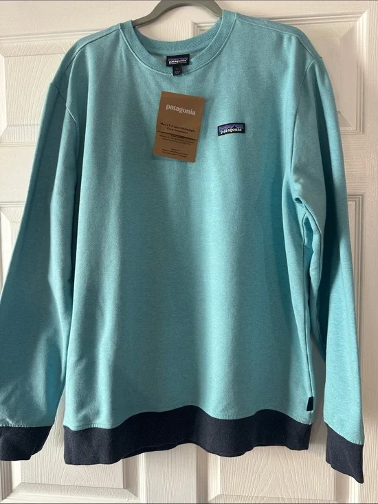 NWT Patagonia Men’s Crewneck Sweatshirt in crevasse blue with navy trim