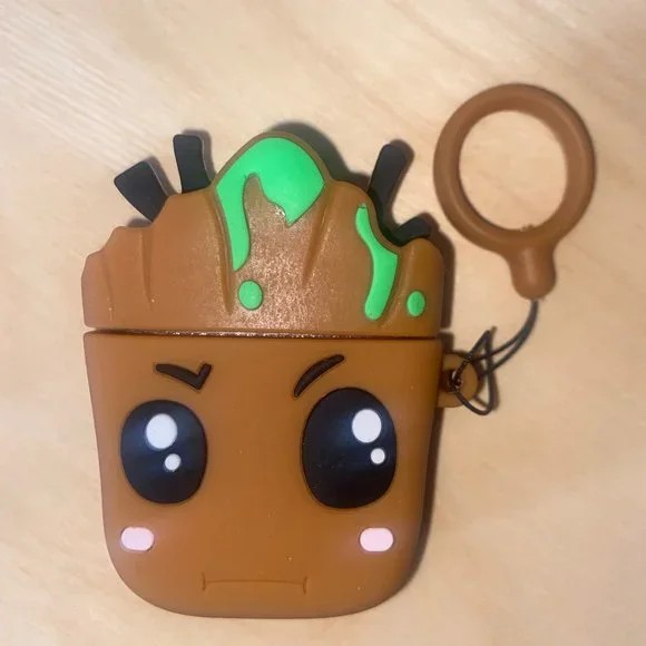 super cute Groot airpod case
