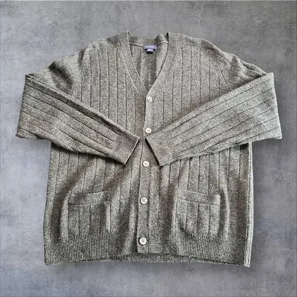Club Room Men L 100% Wool Gray Knit Preppy V Neck Button Front Cardigan Sweater