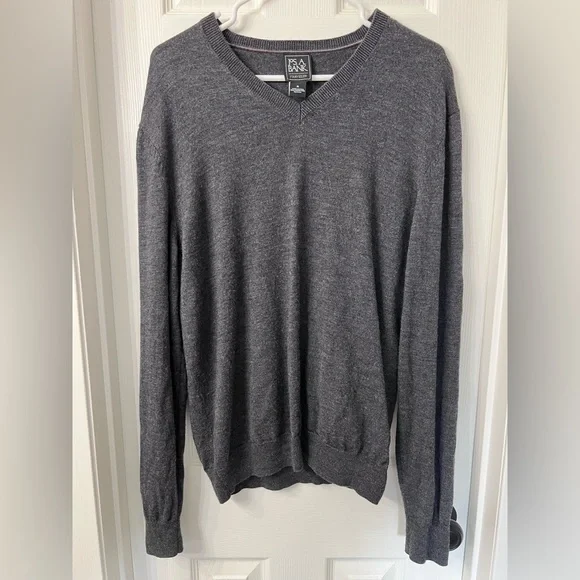 Men’s V Neck Sweater