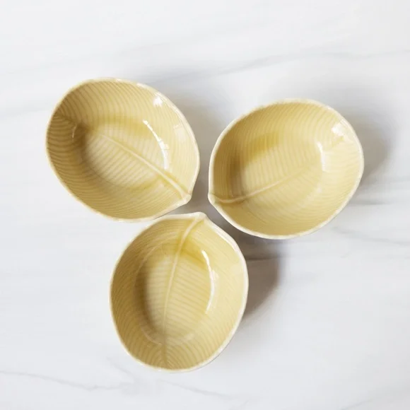 Set of 3 creme yellow leaf Crate & Barrel appetizer dip bowls made in Japan