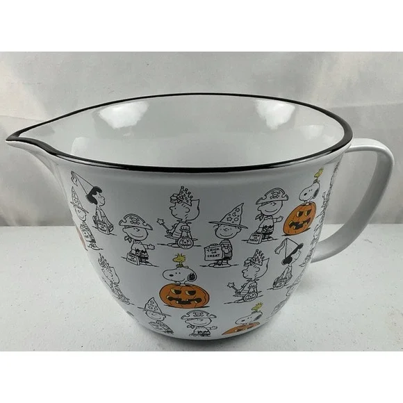 Peanuts Snoopy Halloween Ceramic Mixing Bowl Charlie Brown Trick or Treat