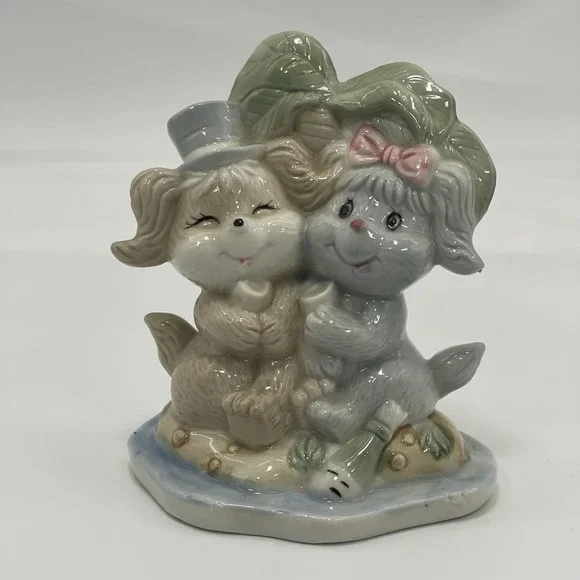 Vintage Porcelain Dogs Puppy Love Figurines Island Tropical Palm Tree Bow‎ Hat