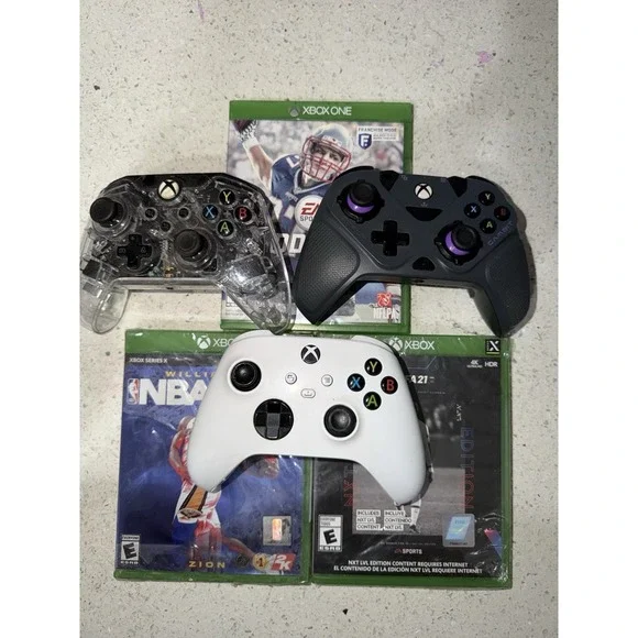 Lot Of 3 Xbox Controllers,and 3 Xbox One Games 2‎ Are New