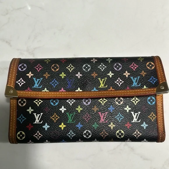 Pre-loved Louis Vuitton Murakami International Wallet
