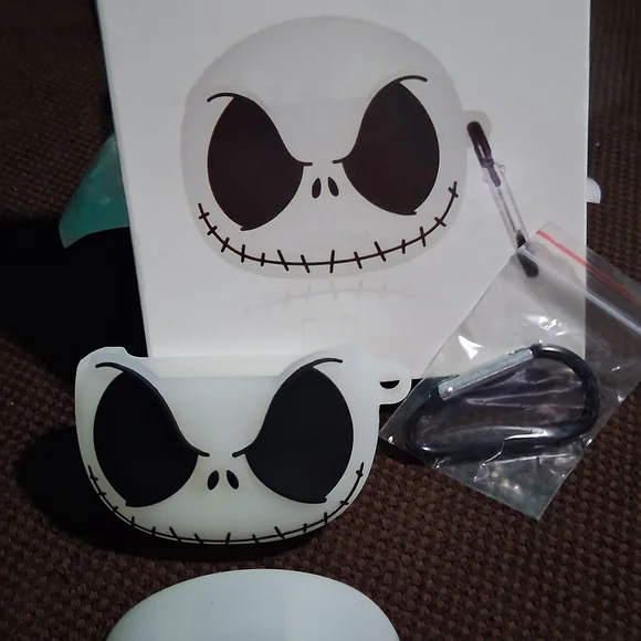 Nightmare Before Christmas Glow In The Dark 3rd Gen Airpods Case