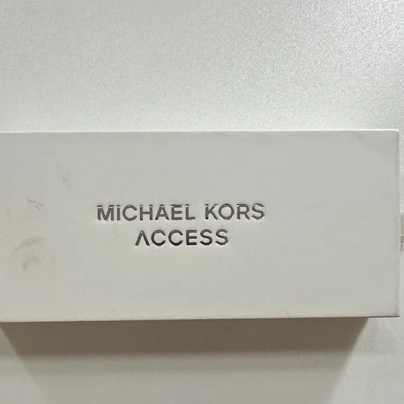 Michael Kors Access Cream Box