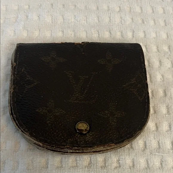Louis Vuitton Porte Monnaie Gousset Coin Purse