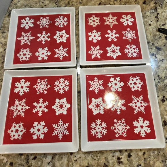 Crate & Barrel 6” Square Snowflake Plates Set 4 Red White Dessert Appetizer