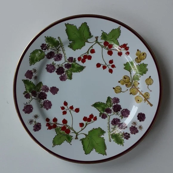 Crate & Barrel Berries Round Serving Platter Plate 12
