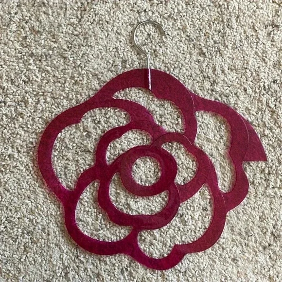 9 Holes Hanger Multifunctional Scarf Wardrobe Organizer Hanger Pink Rose Shaped