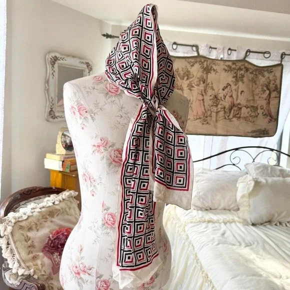 Vintage geometric 100%‎ silk scarf