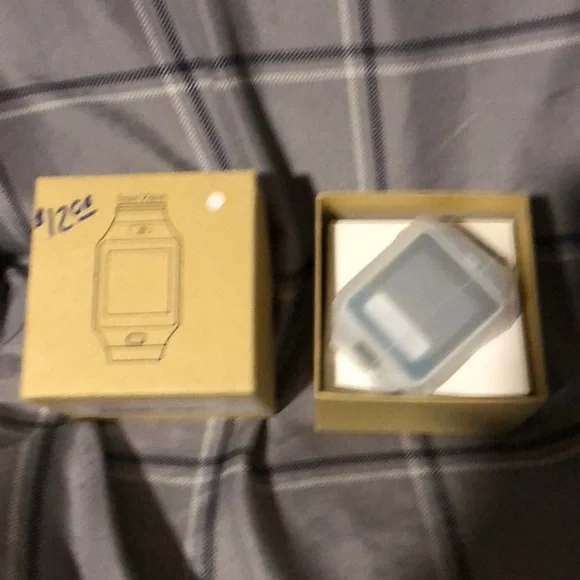 Smart watch- white new