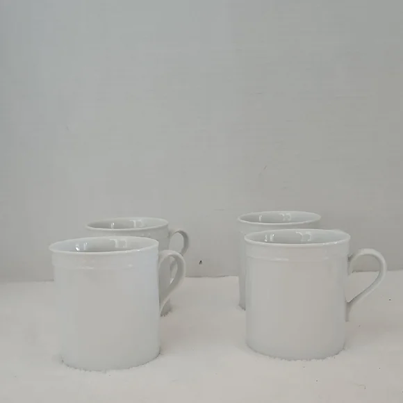 Crate&Barrel Vintage Staccato Elegant White Porcelain Mug Made in Japan Set of 4