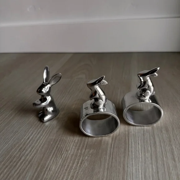 RARE! Crate&Barrel Silver Bunny Napkin Rings and Place Card Holder EASTER 🐣 🌸🐇