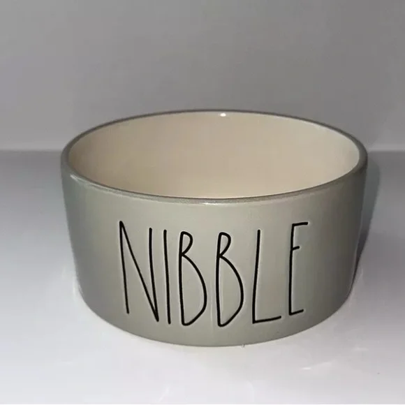Rae Dunn Dog/Cat Pet Water and Food Bowls ''Nibble'' 6