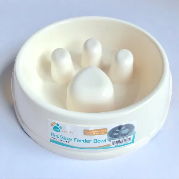 3/$15 NEW 9” Slow Feeder Dog Bowl 2 Cup Capacity Cream