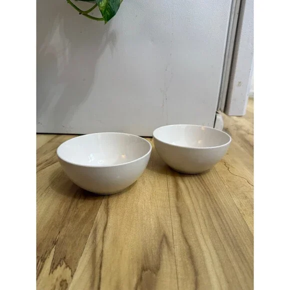 Thomson Pottery White Ceramic Bowl Set (2)