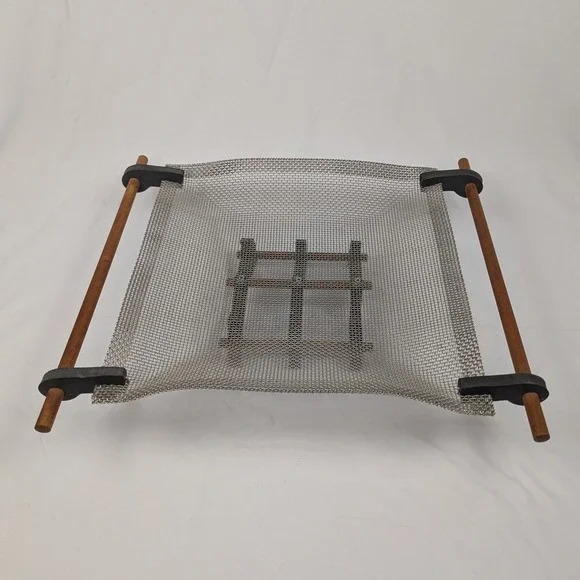Santamarina Woven‎ Basket Tray Metal Mesh Bowl Wood Accent Home Decor Fruit