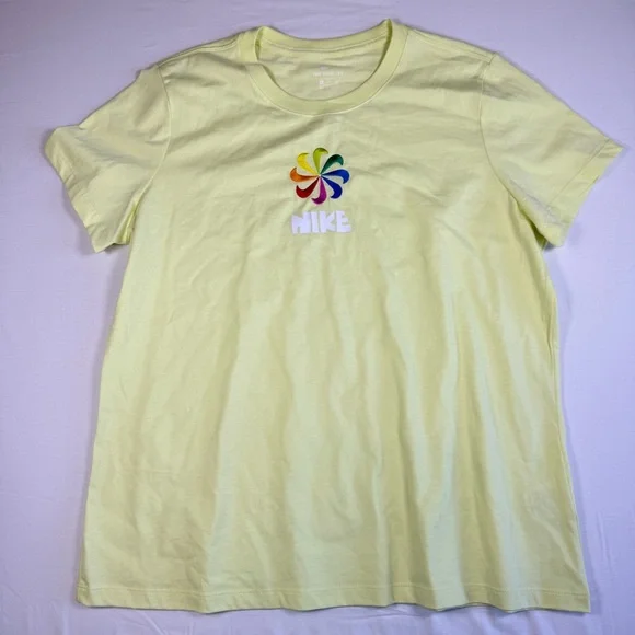 Nike Yellow Rainbow Logo‎ T-Shirt