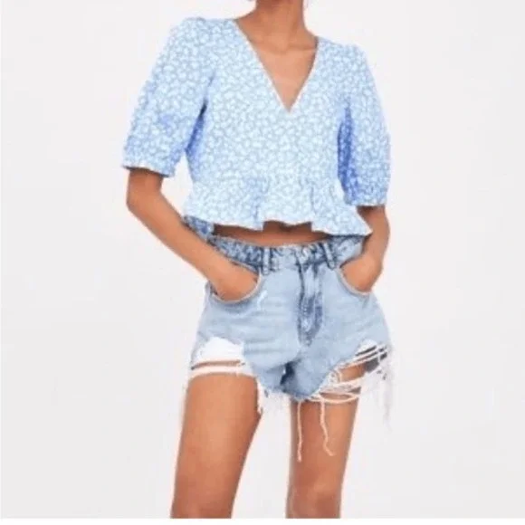 Zara Blue Floral Puff Sleeves‎ Top