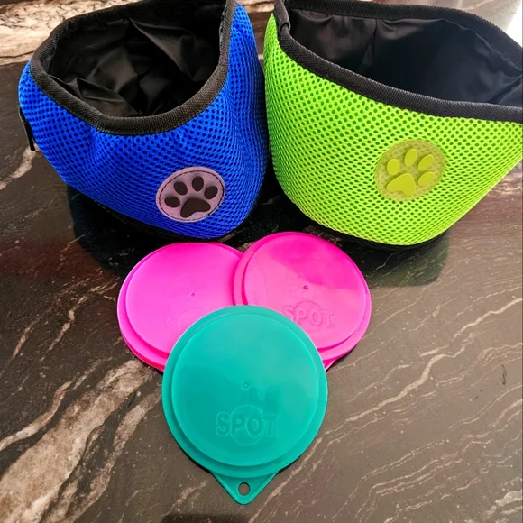 NWOT portable dog bowls and 3 can dog food covers.