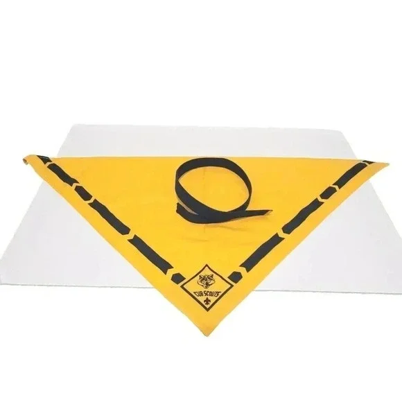 Boys Scouts Cub Scout Wolf Bandana Scarf & Web Belt 29 3/4