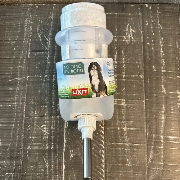Lixit Top Fill NO-Drip Water‎ Bottles for Large Dogs. 44 Ounce