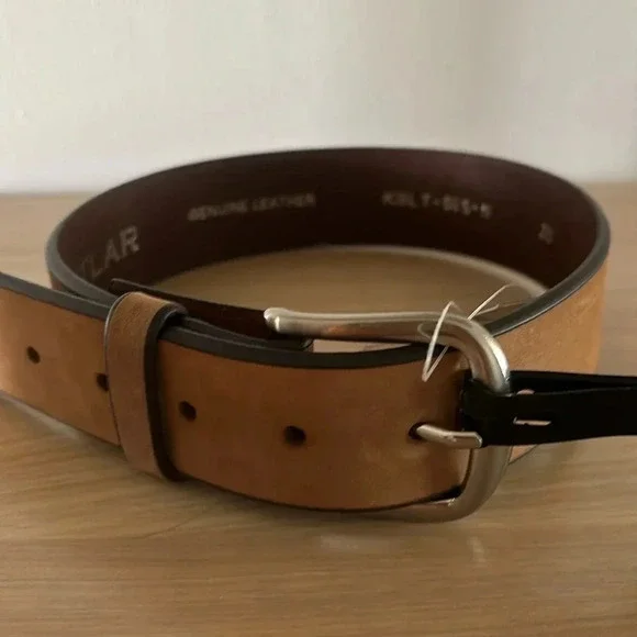 - Pintlar light tan leather belt
