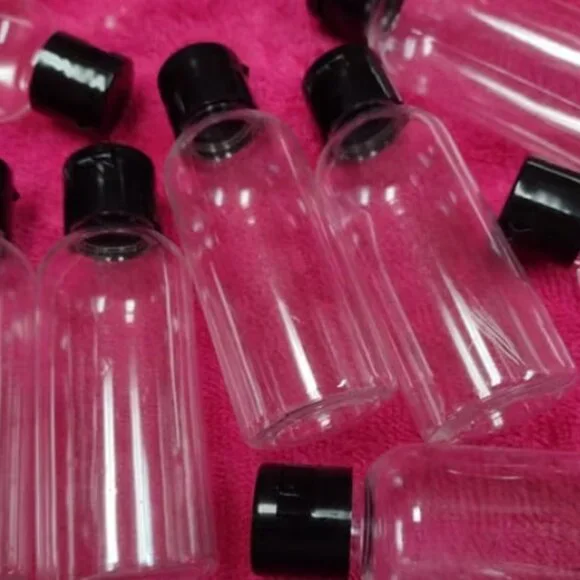 25 Clear Plastic Bottles 2oz NEW Flip Top Travel Size