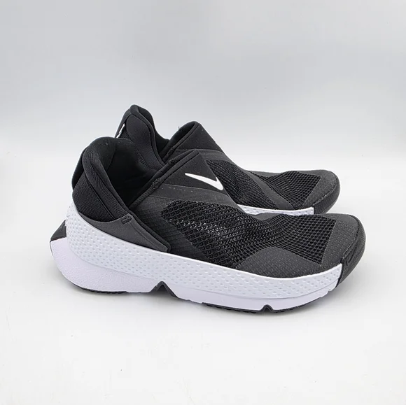 Nike GO FlyEase Black White Women's Size 5.5