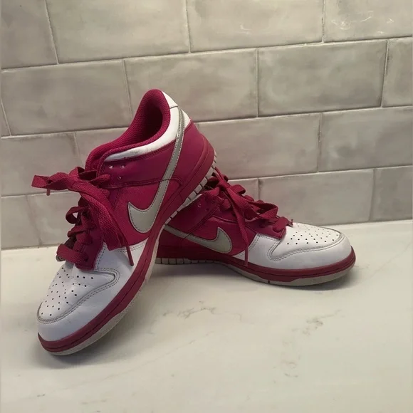 Nike Dunk Low Rave Pink Women’s Size 7 Magenta Y2K Colorful