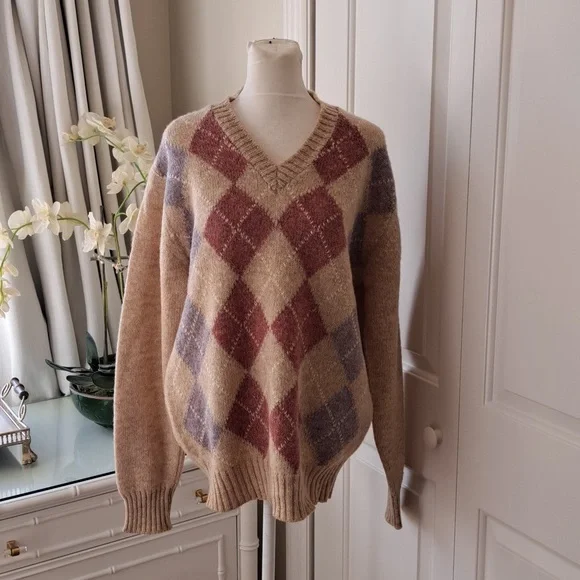 Alan Paine Mens Vintage‎ English Shetland Wool Argyle Sweater Tan/Lilac/Rust S-M