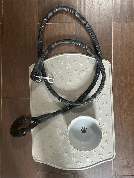 ❤️❤️ Dog Bundle leash dog bowl and plastic feeding mat