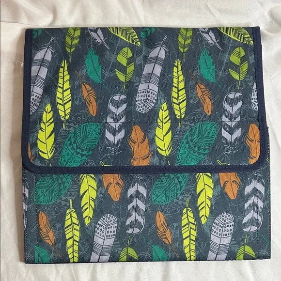 Thirty-One Feather Pattern Organizer in Green, Yellow, and Orange