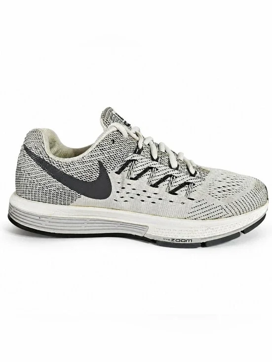 Nike Zoom Vomero 10 White Black Running Shoes Athletic Trainer Sneaker Size 9