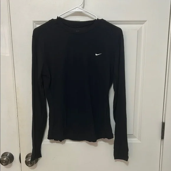 Nike Fit Dry women’s Black Long Sleeve Top size large Crew Neck long sleeve