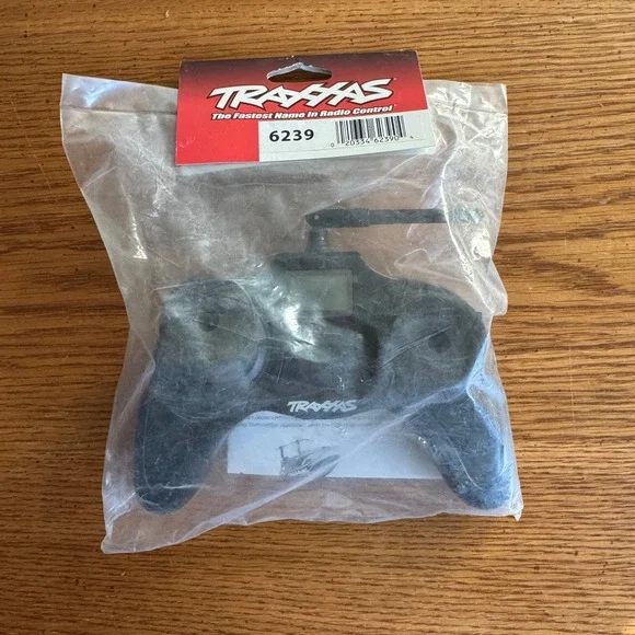 Traxxas 6239 Transmitter 2.4GHz‎ 4 Channel Radio Control for RC