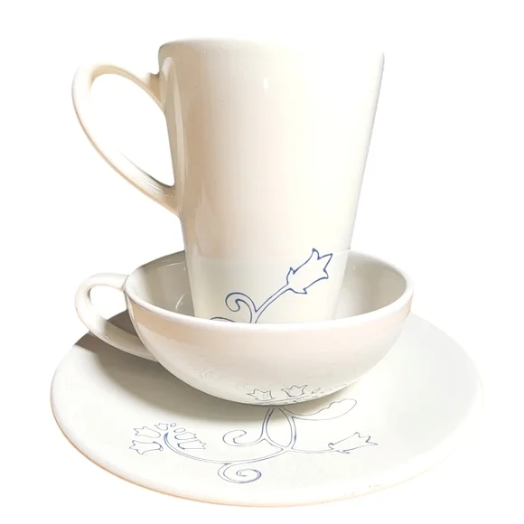 Ikea Of Sweden #10866 Ivory and Blue Floral Vine‎ Motif 3 Piece Dish Set
