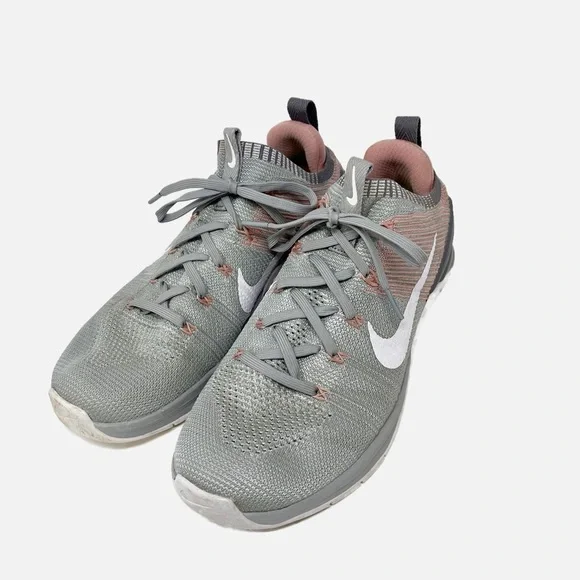 Nike Metacomet DSX Flyknit Training Sneakers Gray and Pink Run Walk Hike Size 11