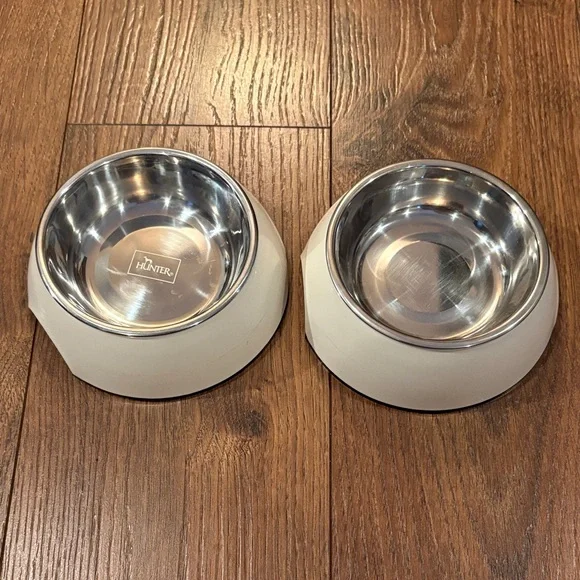Hunter Cream and Stainless Steel Pet Bowls