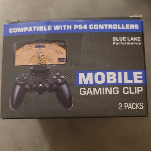 Mobile Gaming Clip for PS4 Controllers - Black