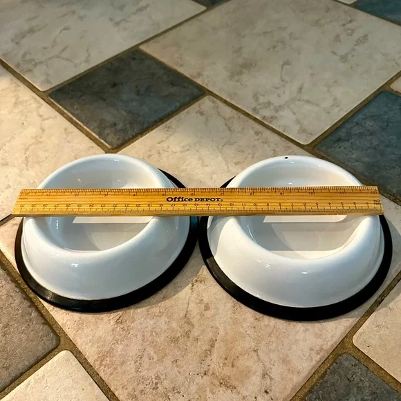 SMALL ENAMEL WARE PET DOG CAT FOOD BOWLS WHITE W BLACK RUBBER NONSLIP FOOT CUTE!