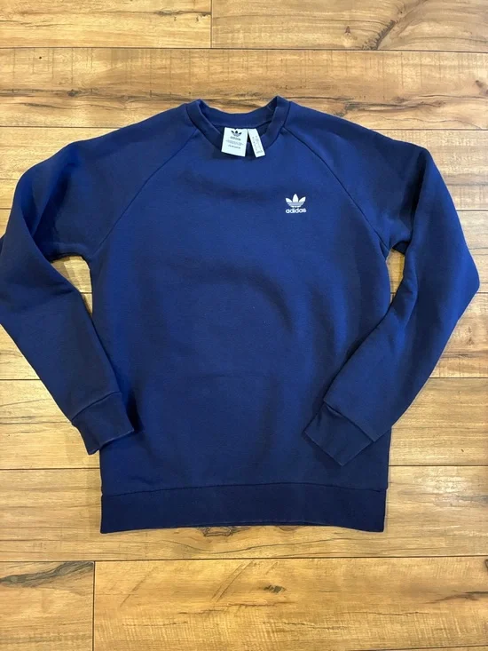 adidas Navy Crewneck Sweatshirt with White Trefoil 🩵