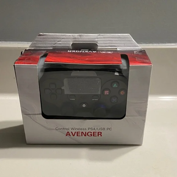 Avenger Black Wireless PS4/USB PC Game Controller