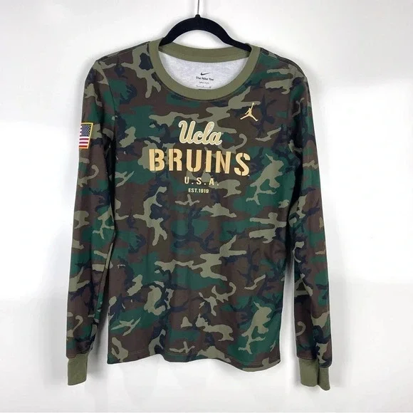 Nike UCLA Bruins Green Camo Long Sleeve Graphic Shirt Small NCAA College Tee NWT