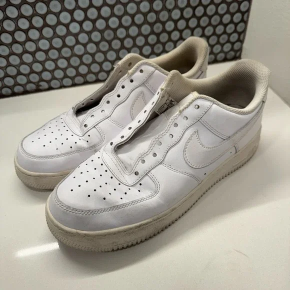 Nike‎ Air Force 1 Shoes Womens 10 Low Triple White DD8959-100 Leather