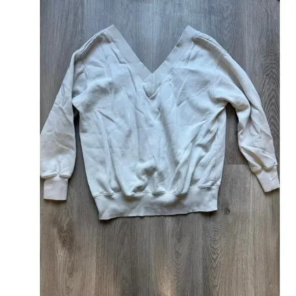 Nike Phoenix oversized Women's sweatshirt, cream, size medium, double v neck