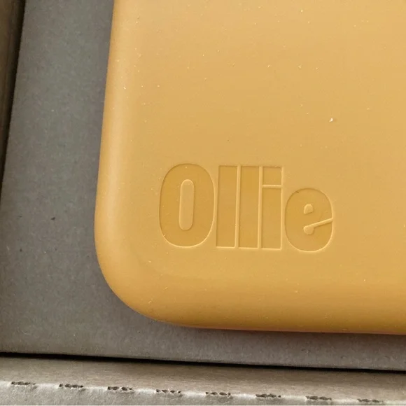 Ollie Yellow bamboo fiber & Silicone food Case