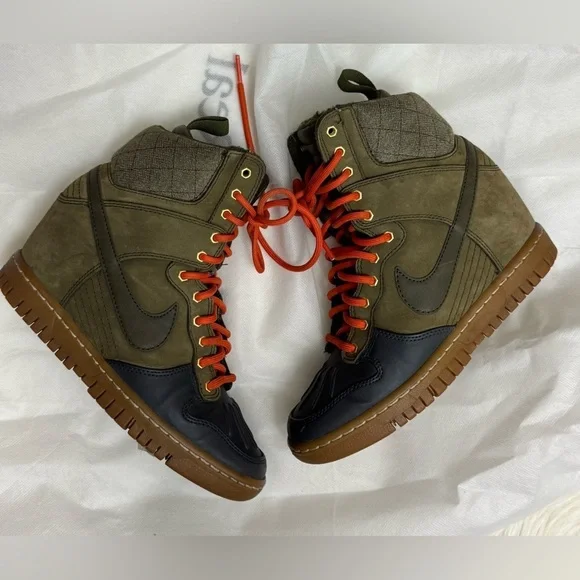 Nike Dunk Sky Hi Sneaker Boot 2.0 Dark Loden Water Repellent Hidden Wedge